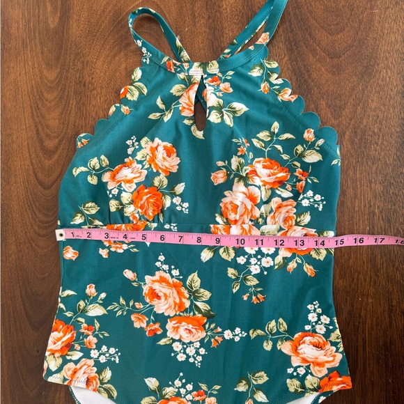 Cupshe women’s one piece swimsuit - Picture 8 of 8